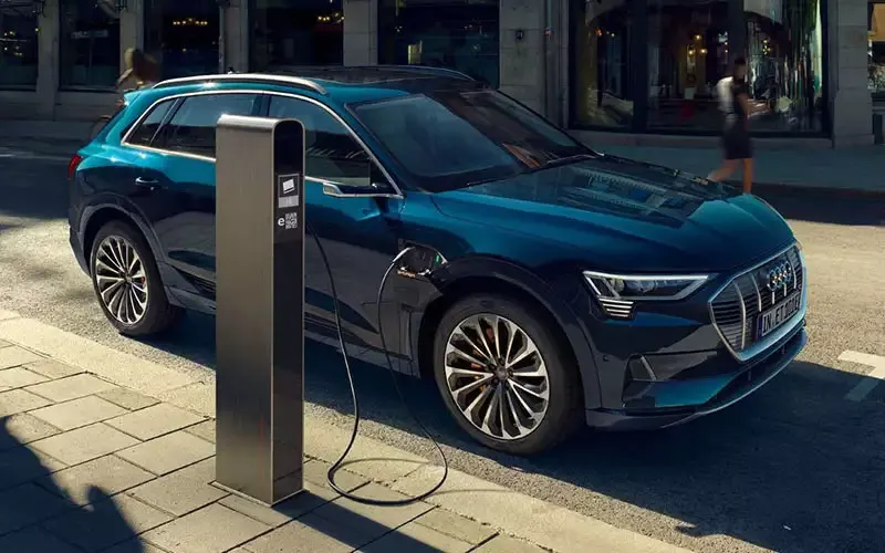 Audi e-tron Level 3 Charging