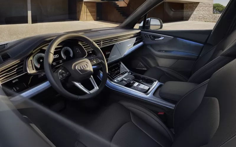 2025 Audi Q7 interior technology