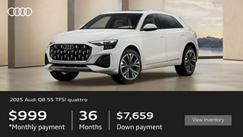Side View of 2025 Audi Q8 55 TFSI quattro.