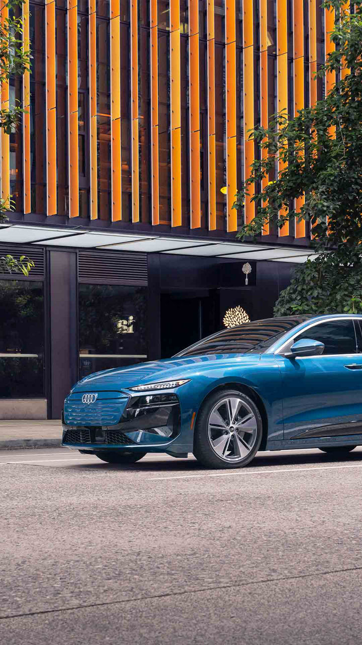 MY25 - A6 Sportback e-tron - Side Profile - Parked