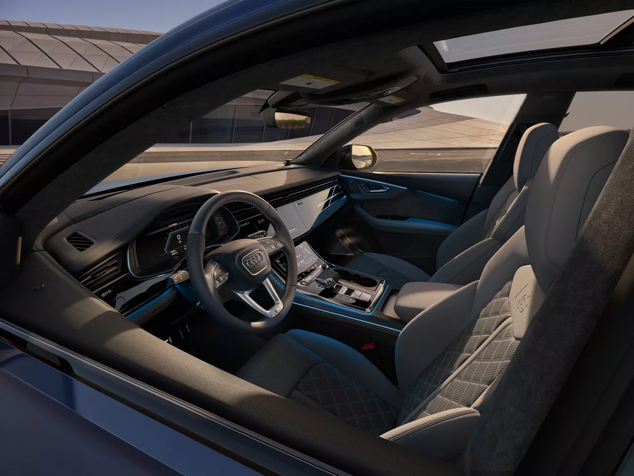 New 2025 Audi Q8 SUV Interior