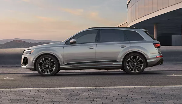 Audi Q7 SUV side profile