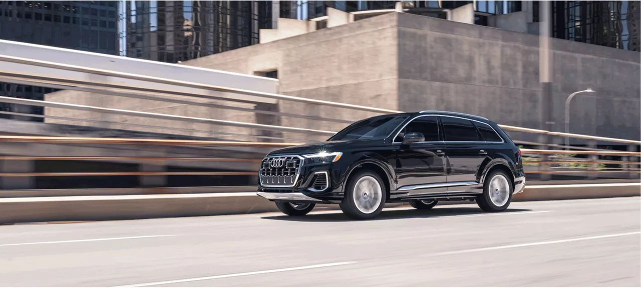 Audi Q7 Front Three Quarter View Driving
