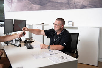 Couple purchasing car