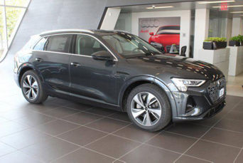 Side view of a 2024 audi q8 e-tron