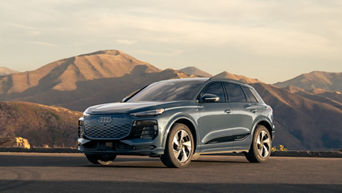 three quarter view of Audi Q6