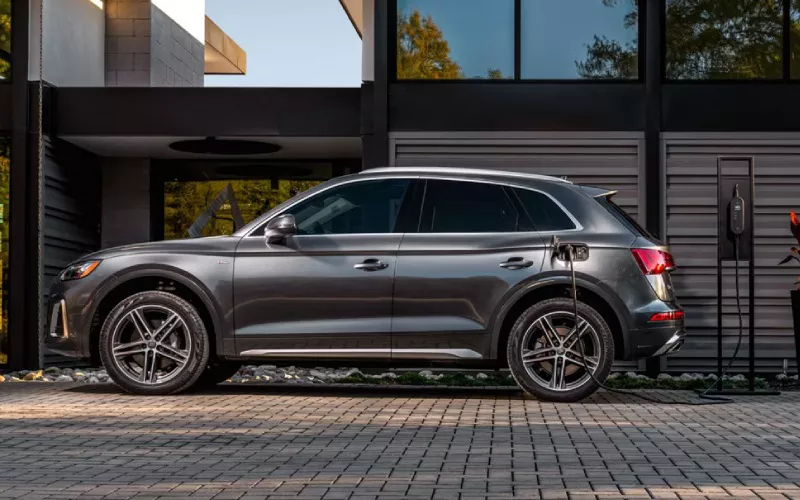 Santa Barbara, CA - 2025 Audi Q5 Plug-in Hybrid's Exterior