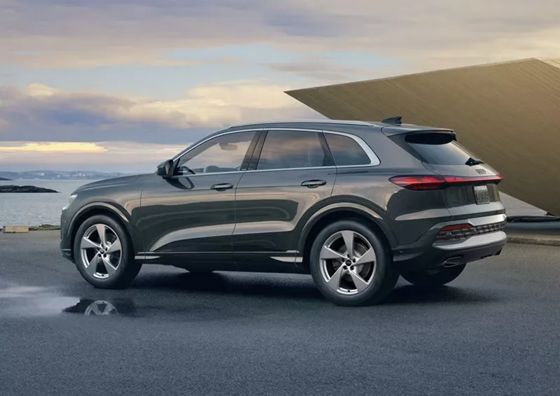 Lamont, CA - 2025 Audi Q5's Exterior