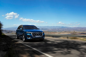 Q6 etron  front view on the road
