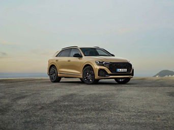 front facing 2025 Audi Q8 parked