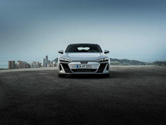 front facing 2025 Audi S e-tron GT parked