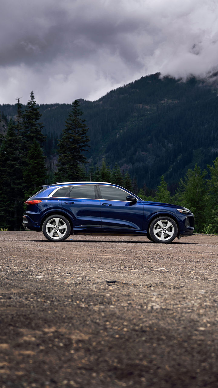 Side view of the new 2025 Audi SQ5