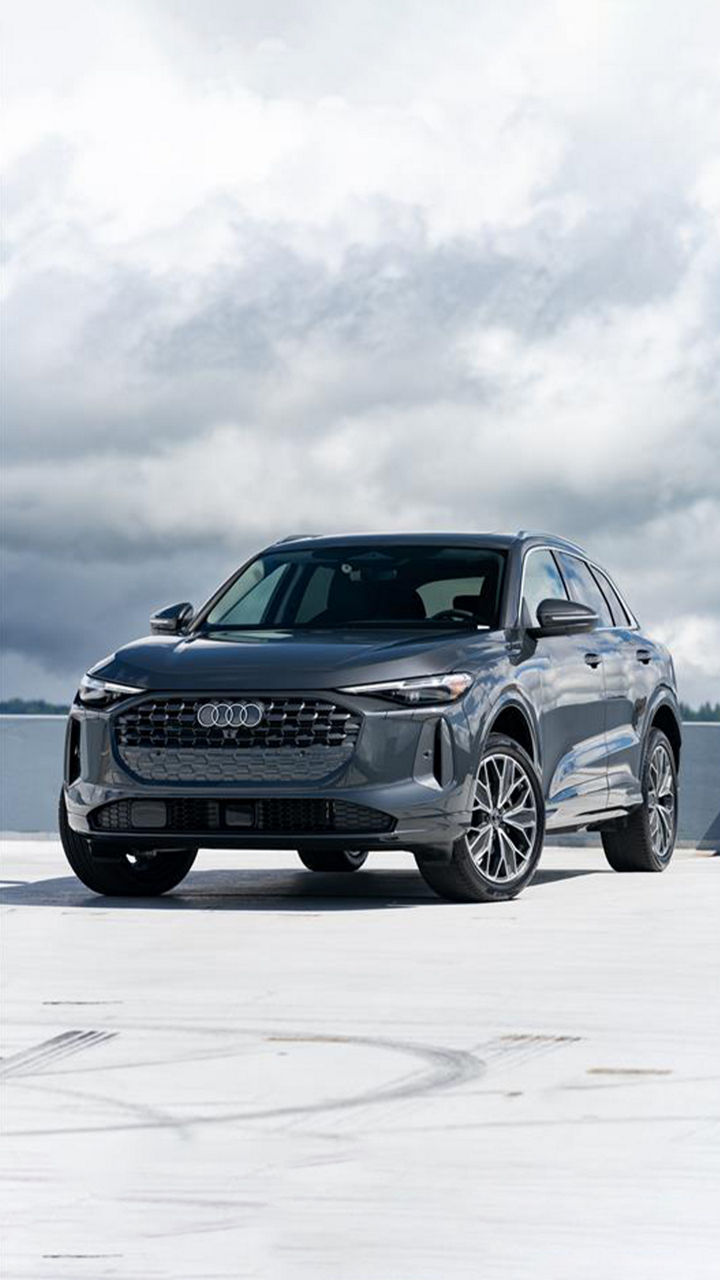 Side view of the new 2025 Audi SQ5