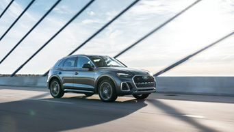 2025 Audi Q5 e Premium Plus Black