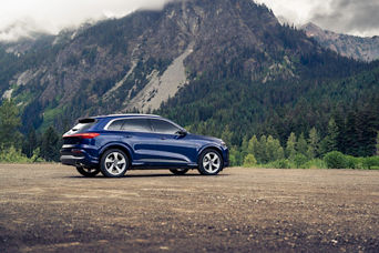 2025 All-new Q5 Quattro Premium 