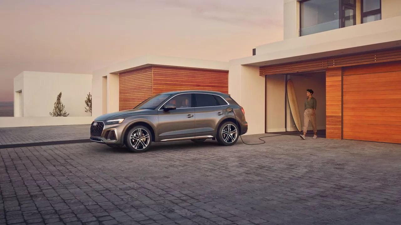 Exterior side profile of an Audi Q5 parked.