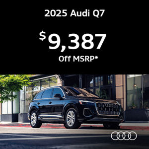 Audi Q7 Premium driving