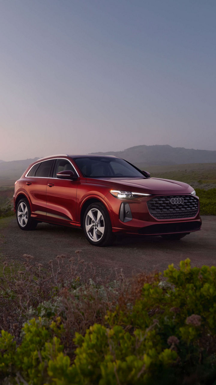 All-New Q5 right side profile parked.