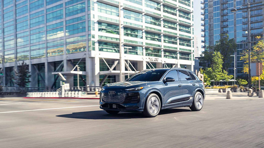 Q6 e-tron driving