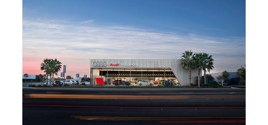 This links opens dealer website in a new tab/window